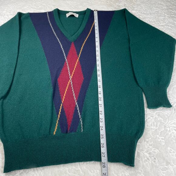 VTG 100% Super Lambswool Scotland Forest Green Argyle V-neckline Preppy Sweater - Picture 14 of 14
